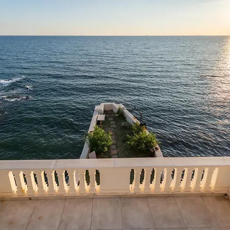 Magic Seaside By Pleiades Apartamento